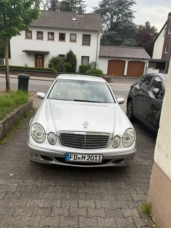 Occasion Mercedes E200 Classic 163 ch (119 kW) 2004 Argent Berline