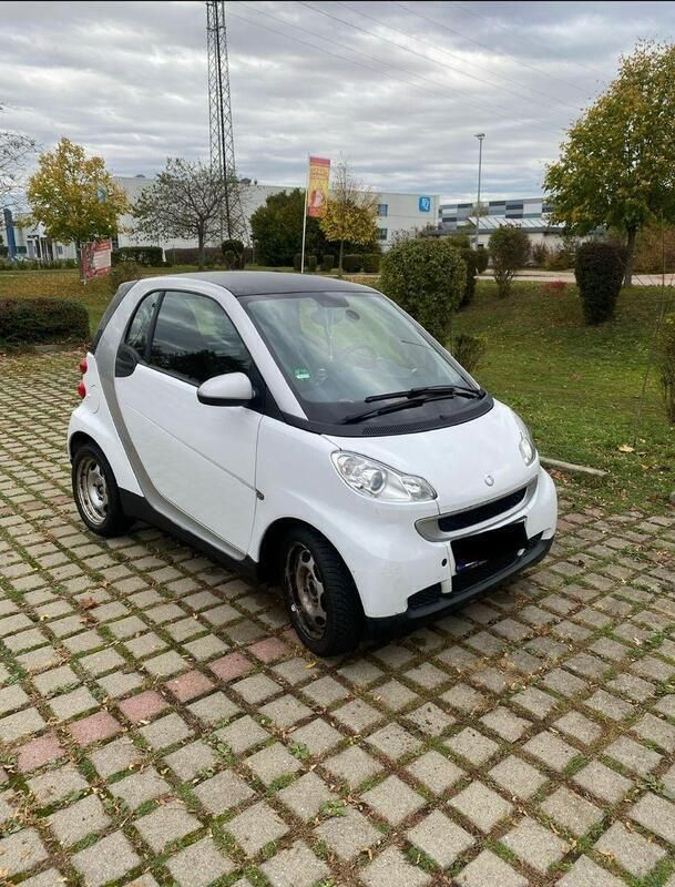 Weiß Gebraucht 2011 Smart ForTwo Coupé Coupé | 2.800 € (Fairer Preis) - Bild 1/4