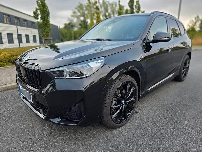 Schwarz Gebraucht 2023 BMW X1 M Sport SUV | 43.790 € (Guter Preis) - Bild 1/4