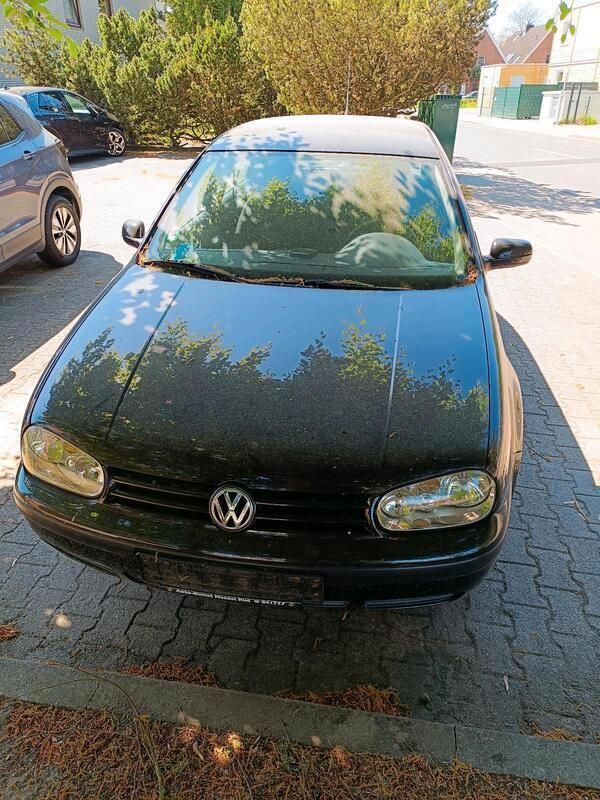 Schwarz Gebraucht 2002 VW Golf IV Kleinwagen | 500 € (Superpreis) - Bild 1/4
