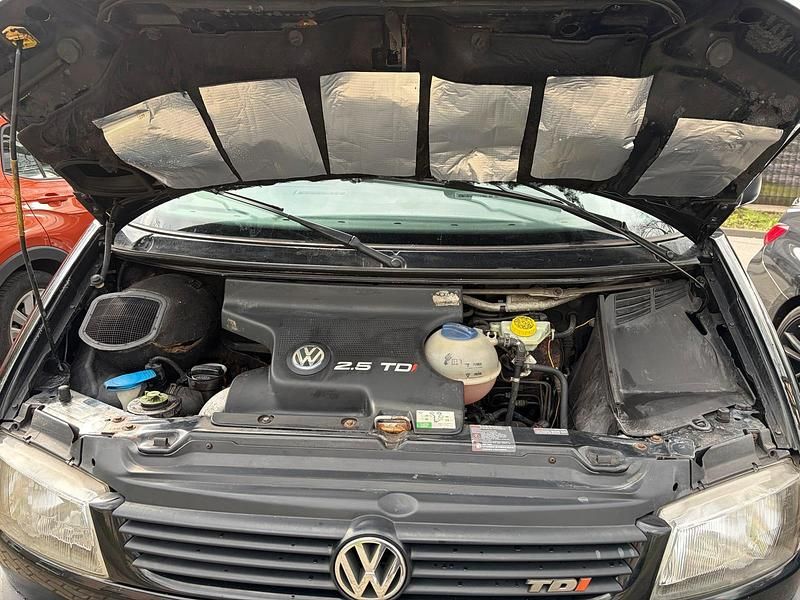 Gebraucht VW T4 151 PS (111 kW) 1999 Schwarz Van