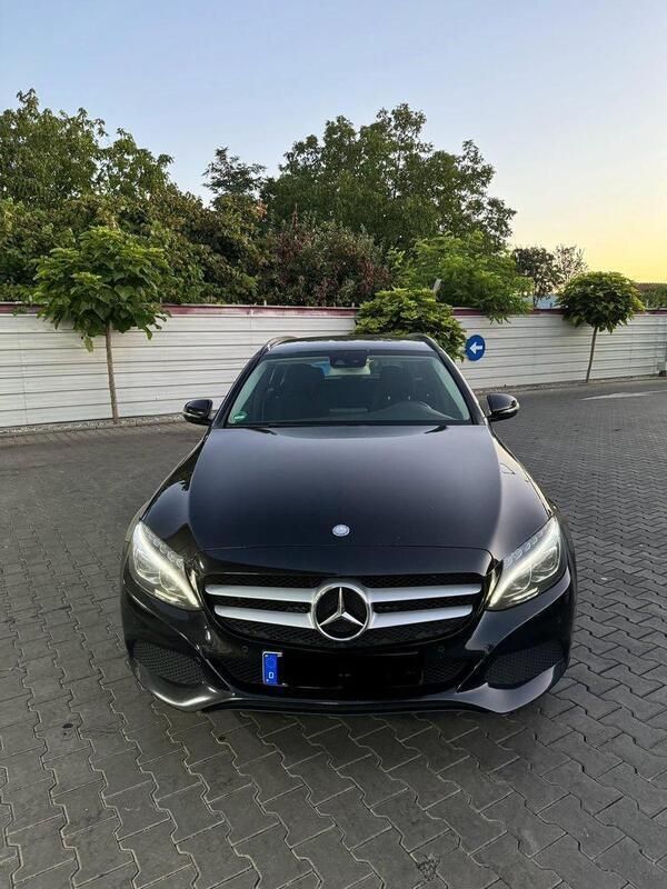 Schwarz Gebraucht 2015 Mercedes C220 Kombi | 10.800 € (Fairer Preis) - Bild 1/4