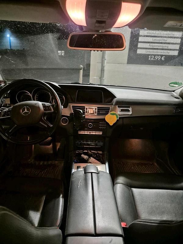 Gebraucht Mercedes E200 136 PS (100 kW) 2015 Beige Limousine