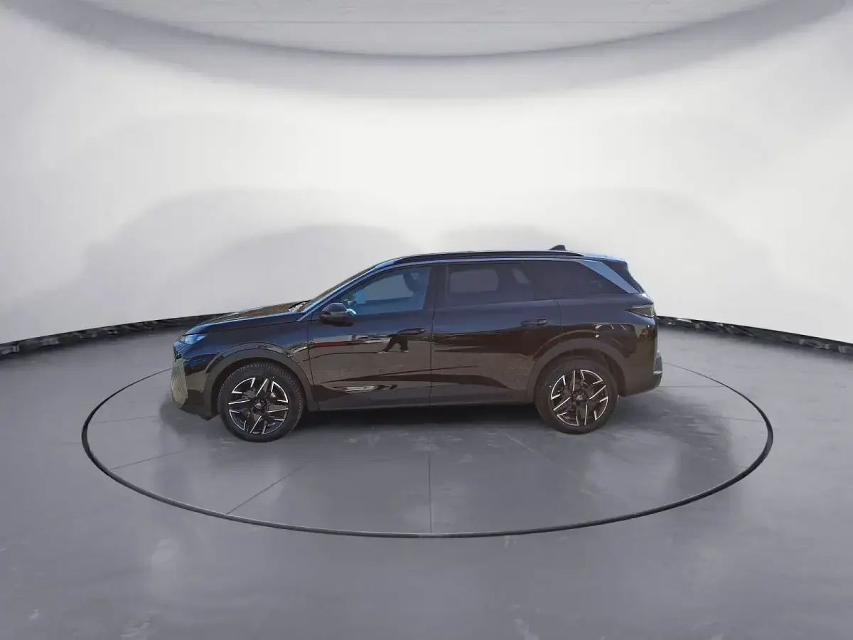 Gebraucht Peugeot 5008 Allure 145 PS (106 kW) 2026 SUV