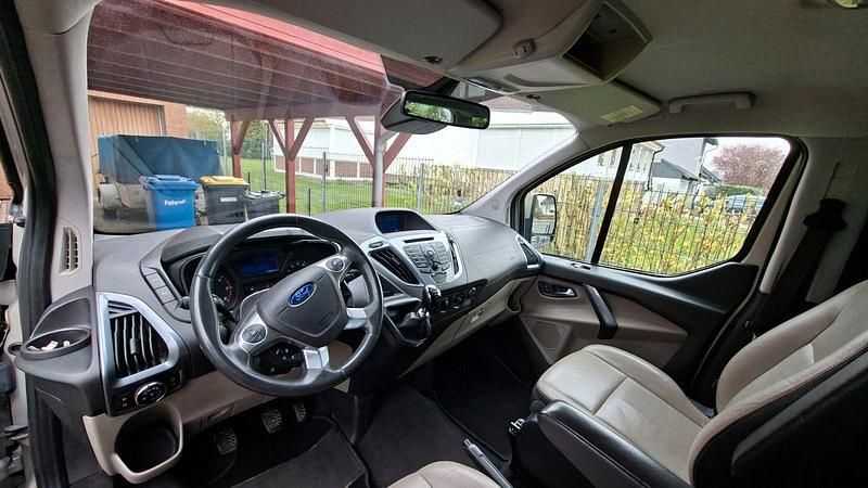 Second-hand Ford Transit Custom 211 CP (155 kW) 2013 Bej Monovolum