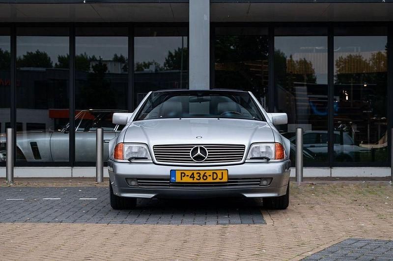 Gebraucht Mercedes SL500 326 PS (239 kW) 1990 Silber Cabrio