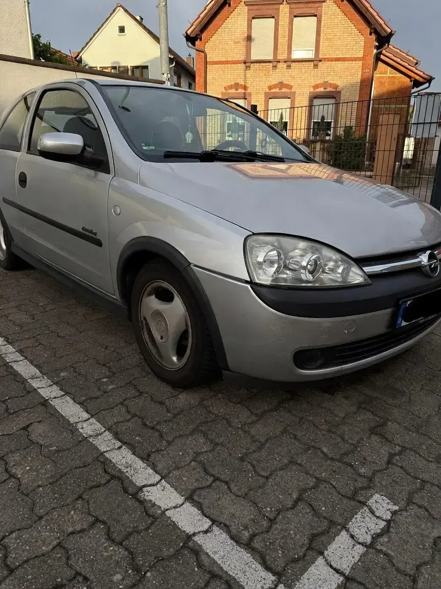 Gebraucht Opel Corsa 58 PS (42 kW) 2001 Silber Kleinwagen
