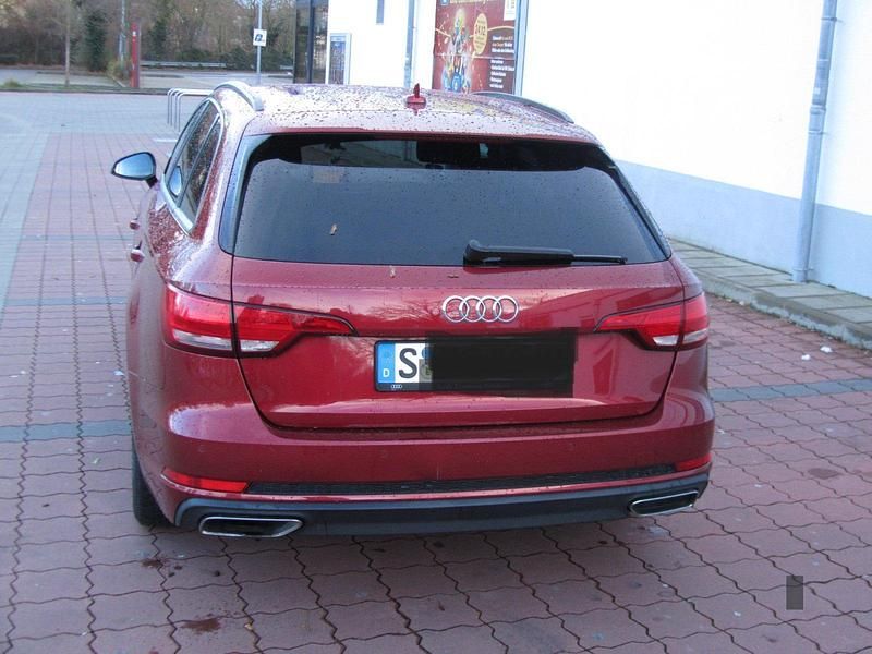 Gebraucht Audi A4 150 PS (110 kW) 2019 Andere farben Kombi