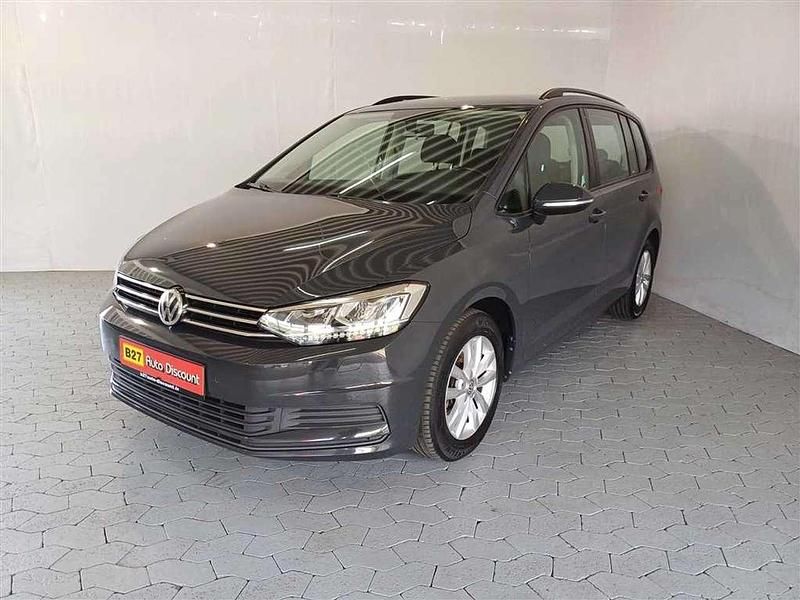 Uranograu Gebraucht 2017 VW Touran Comfortline Van / Kleinbus | 15.980 € (Guter Preis) - Bild 1/4