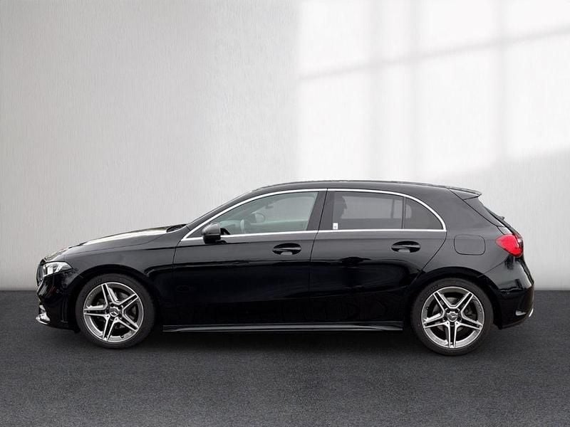Gebraucht Mercedes A200 AMG line 163 PS (119 kW) 2019 Unilack (schwarz Limousine