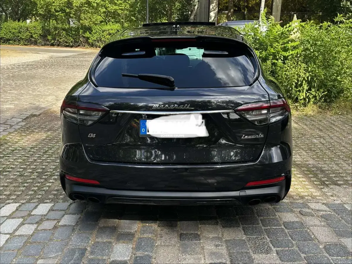 Gebraucht Maserati Levante 349 PS (256 kW) 2021 Schwarz SUV