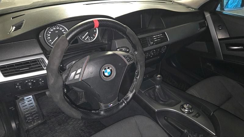 Gebraucht BMW 520 170 PS (125 kW) 2003 Grau Limousine