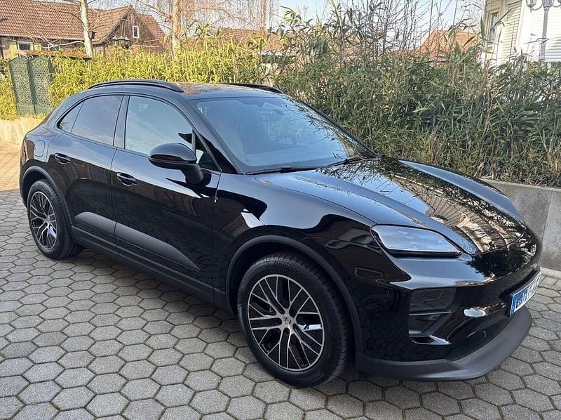 Neu Porsche Macan 300 kW (408 PS) 2026 Schwarz SUV