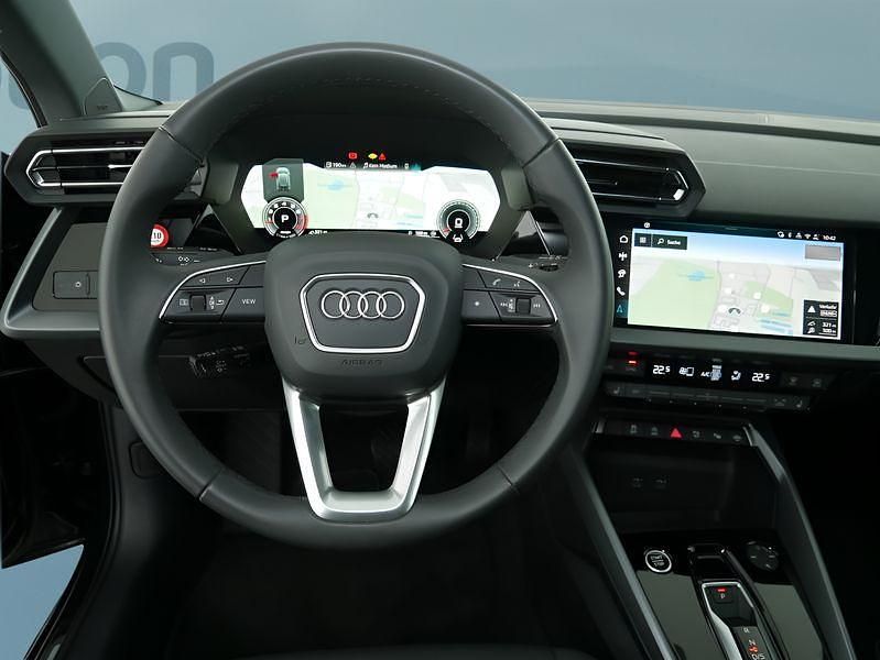 Gebraucht Audi A3 Sportback 116 PS (85 kW) 2025 Schwarz Kleinwagen