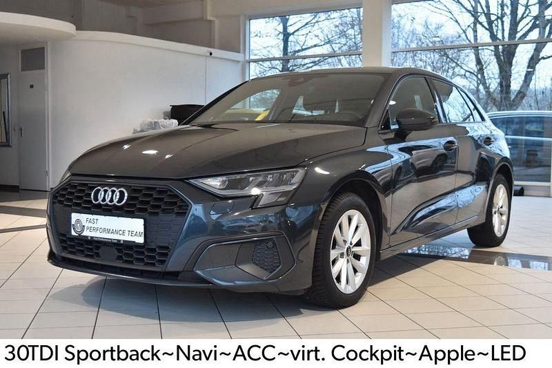 Grau Gebraucht 2023 Audi A3 Comfort Limousine | 21.900 € (Fairer Preis) - Bild 1/4