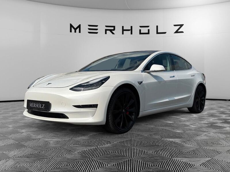 Weiß Gebraucht 2019 Tesla Model 3 Long Range Limousine | 25.690 € (Etwas zu teuer) - Bild 1/4