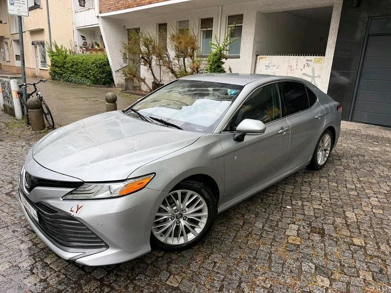 Gebraucht Toyota Camry 2020 Silber Limousine