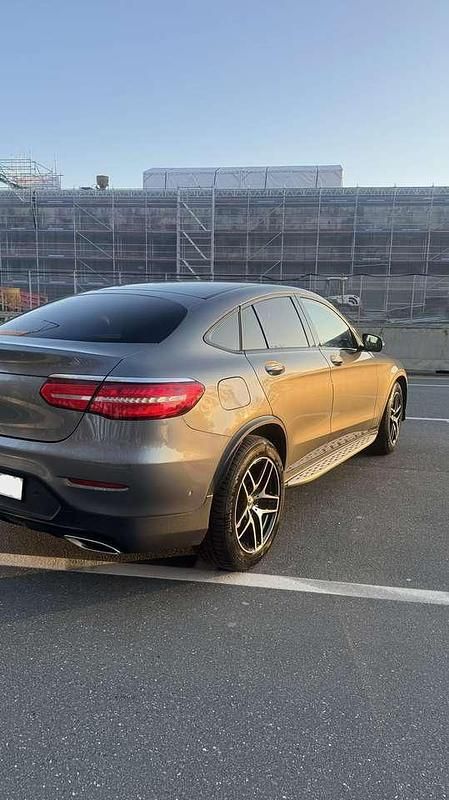 Gebraucht Mercedes GLC300 245 PS (180 kW) 2019 Grau SUV