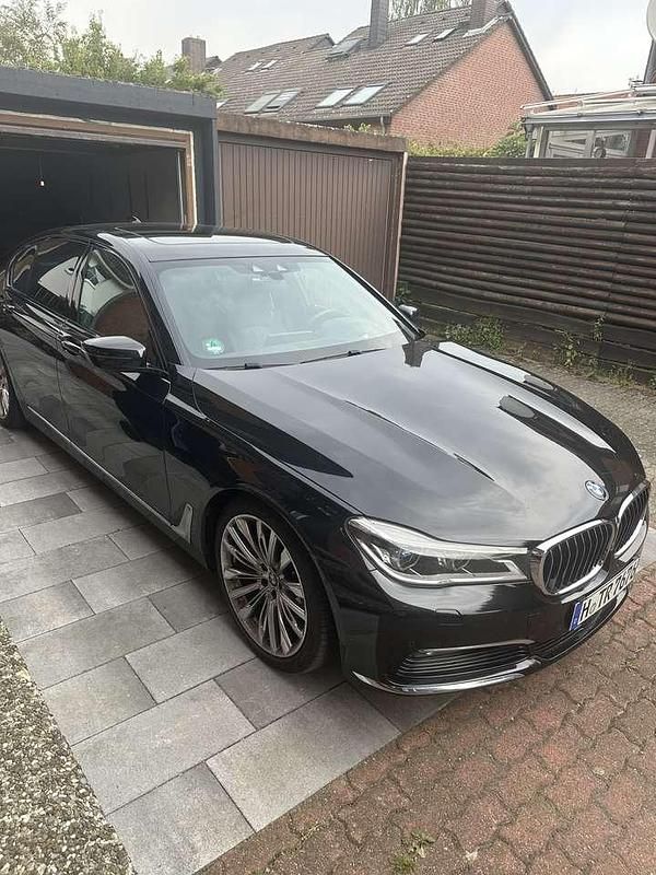Gebraucht BMW 730 265 PS (194 kW) 2016 Limousine