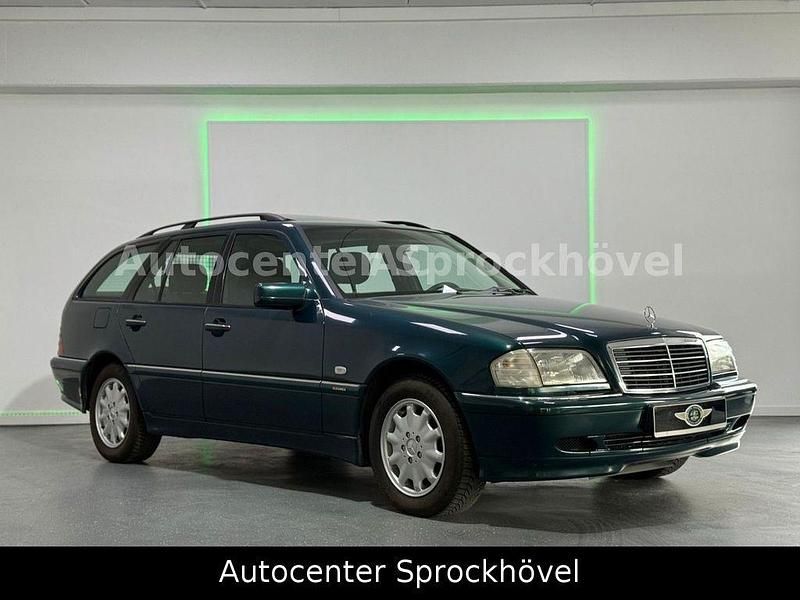 Grün Gebraucht 1997 Mercedes C250 Elegance Kombi | 8.699 € (Fairer Preis) - Bild 1/4