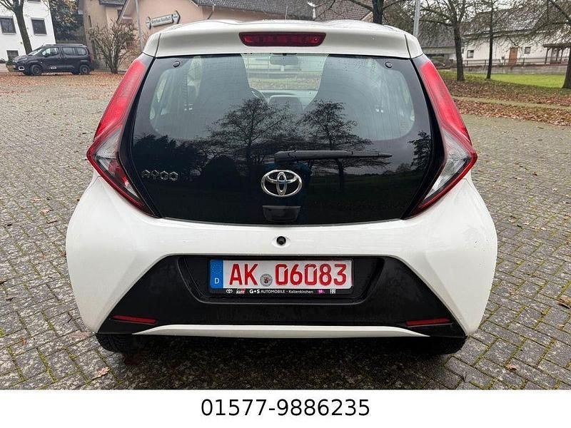Gebraucht Toyota Aygo 72 PS (52 kW) 2021 Weiß Kleinwagen