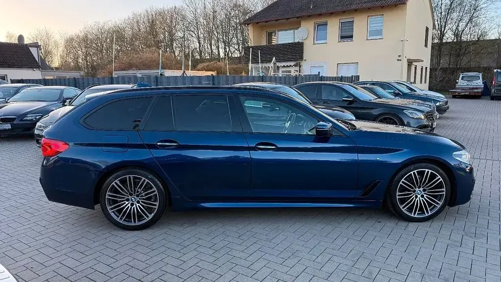 Gebraucht BMW 520 M Sport 190 PS (139 kW) 2017 Blau Kombi