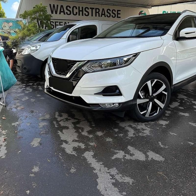 Gebraucht 2017 Nissan Qashqai N-Connecta SUV | 13.600 € (Fairer Preis) - Bild 1/4