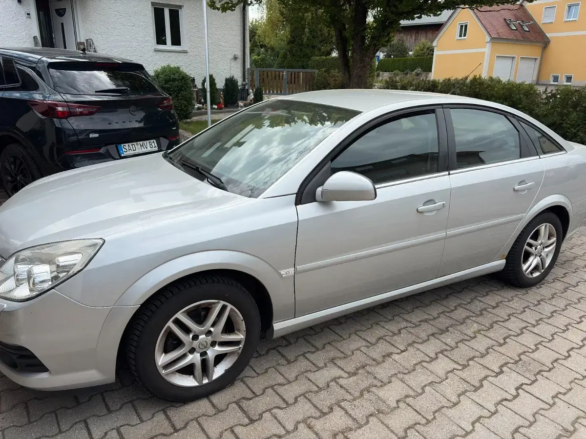 Gebraucht Opel Vectra GTS 140 PS (102 kW) 2007 Silber Limousine