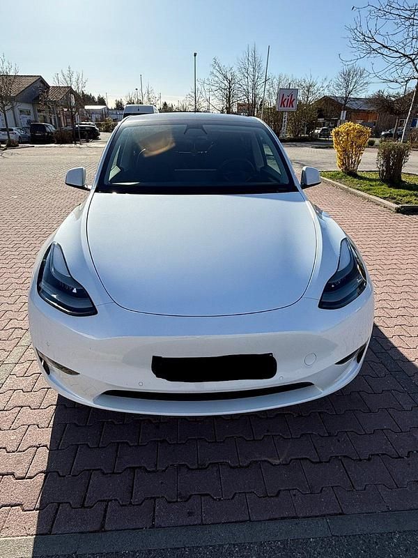 Weiß Gebraucht 2022 Tesla Model Y Performance SUV | 32.999 € (Superpreis) - Bild 1/4
