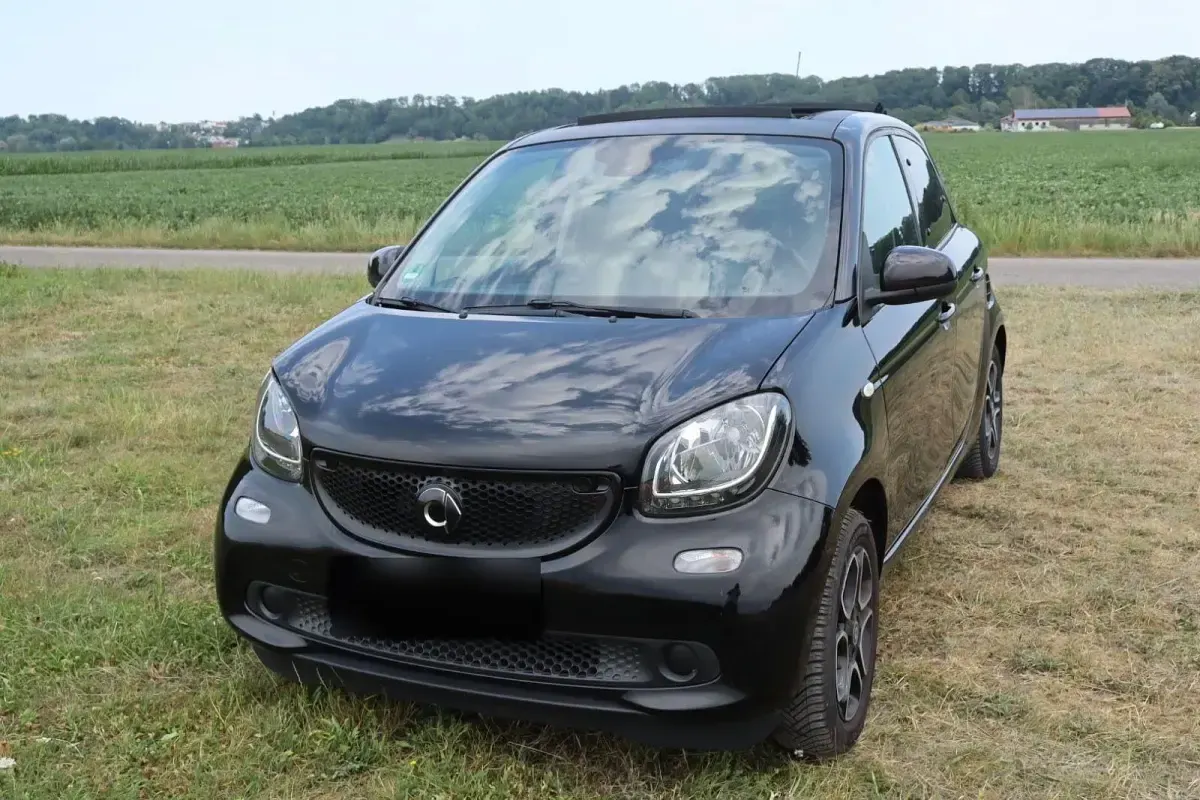 Gebraucht Smart ForFour 90 PS (66 kW) 2018 Schwarz Kleinwagen