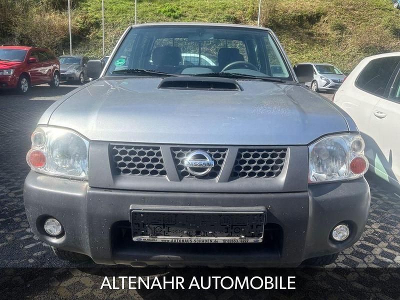 Gebraucht Nissan Navara 133 PS (97 kW) 2009 Silber Pickup