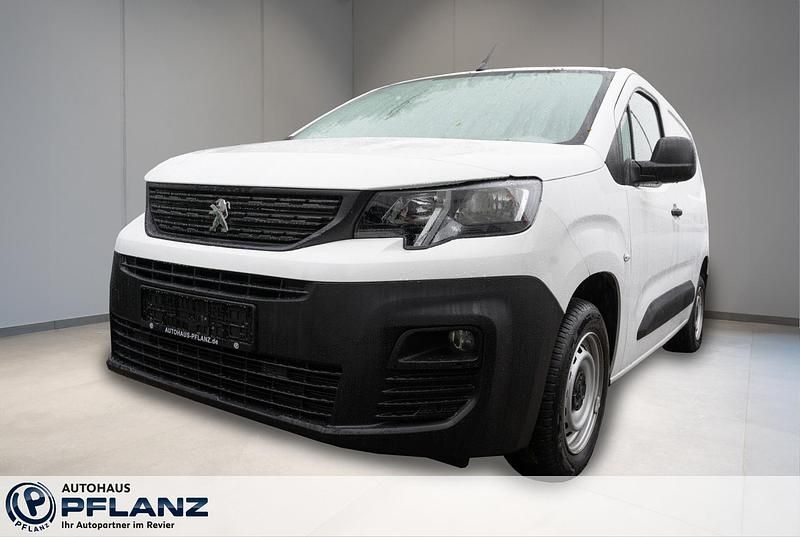 Weiss Gebraucht 2022 Peugeot Partner Van | 13.590 € (Superpreis) - Bild 1/4