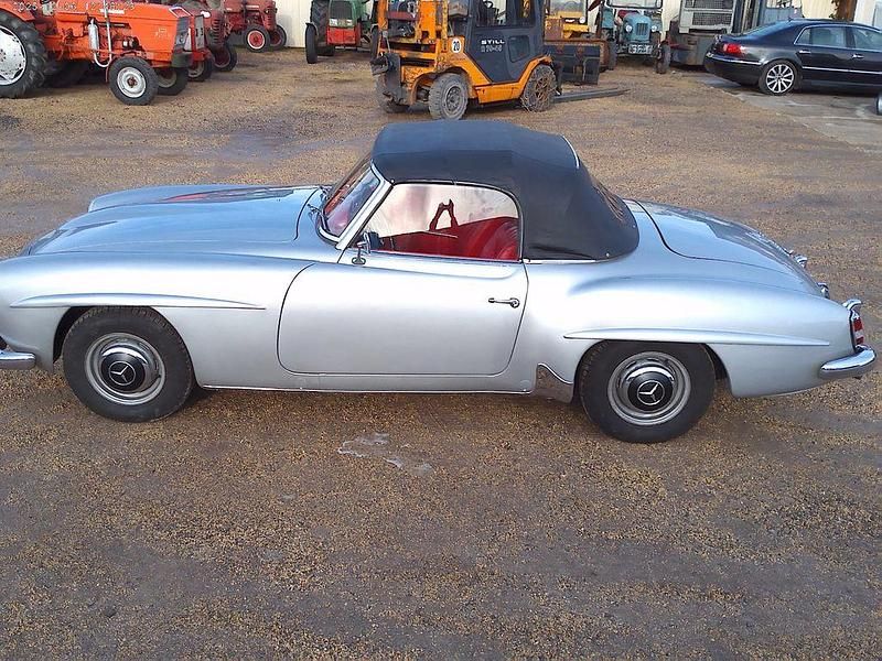 Gebraucht Mercedes 190 105 PS (77 kW) 1958 Silber Limousine