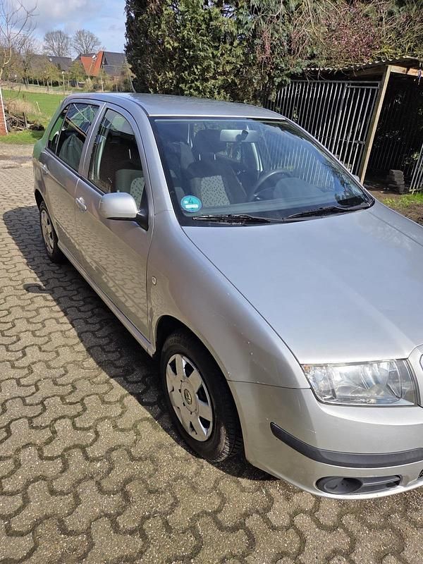 Gebraucht Skoda Fabia 54 PS (39 kW) 2006 Silber Limousine