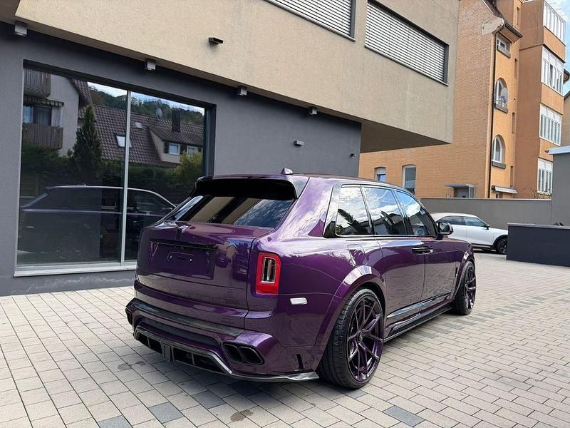 Gebraucht Rolls Royce Cullinan 571 PS (419 kW) 2023 Violett SUV