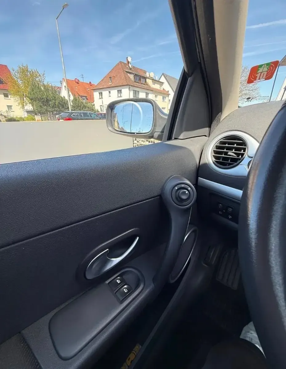 Gebraucht Renault Clio 75 PS (55 kW) 2005 Grau Kleinwagen
