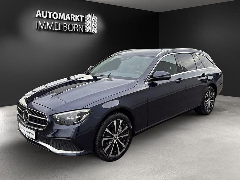 Gebraucht Mercedes E300 306 PS (225 kW) 2022 Blau Limousine