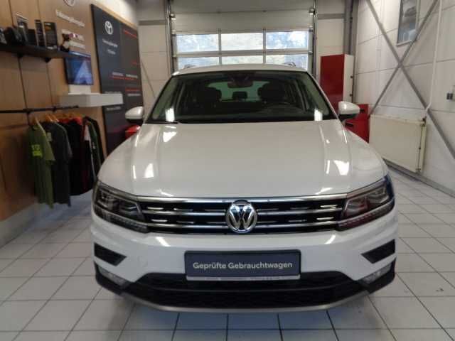 Weiß Gebraucht 2020 VW Tiguan Highline SUV | 23.990 € (Guter Preis) - Bild 1/4