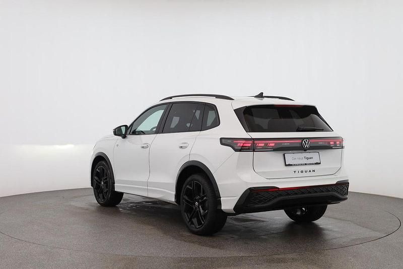Gebraucht VW Tiguan R-line 150 PS (110 kW) 2025 Weiß SUV