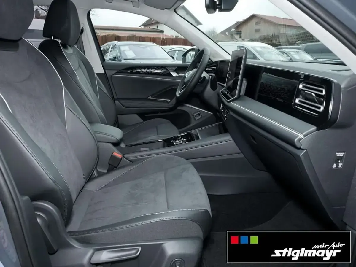 Neu VW Tiguan Elegance 150 PS (110 kW) 2026 Delfingrau metallic SUV