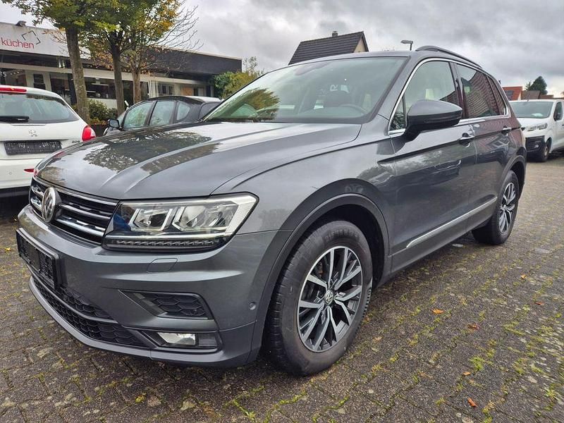 Grau Gebraucht 2019 VW Tiguan Comfortline SUV | 17.990 € (Teuer) - Bild 1/4