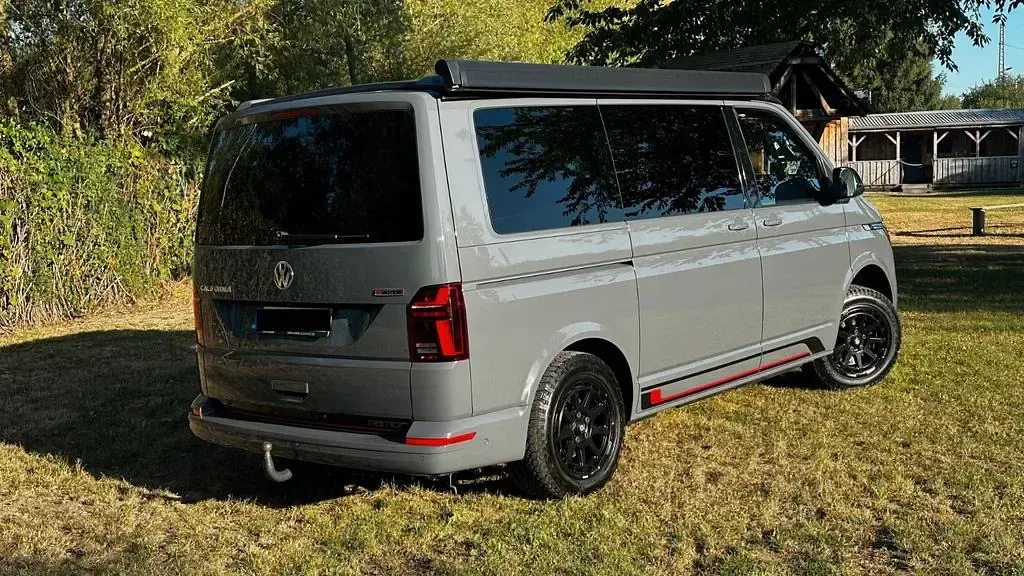 Gebraucht VW California Beach 150 PS (110 kW) 2020 Grau Van