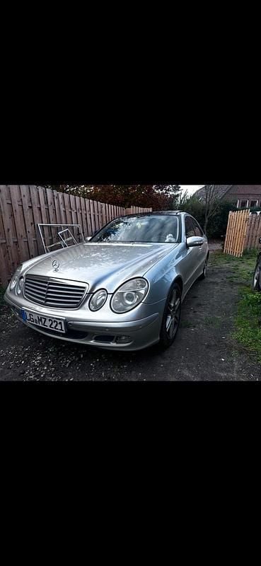 Gebraucht 2003 Mercedes E500 Limousine | 3.200 € (Superpreis) - Bild 1/3