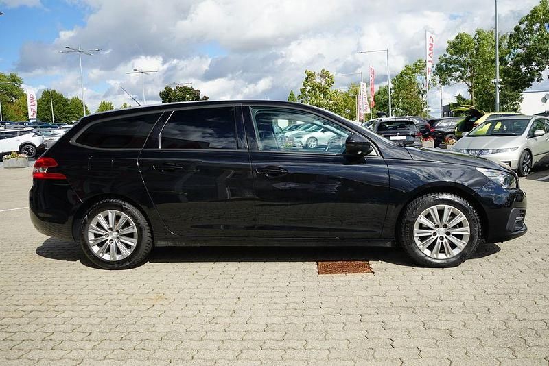 Gebraucht Peugeot 308 SW Active 131 PS (96 kW) 2021 Schwarz perla nera/metallic Kombi