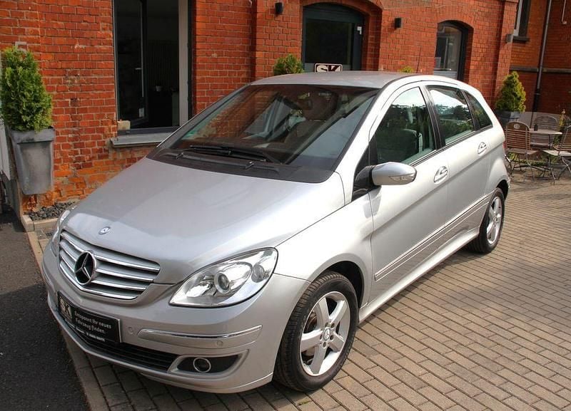 Silber Gebraucht 2008 Mercedes B170 Van / Kleinbus | 4.900 € (Etwas zu teuer) - Bild 1/4