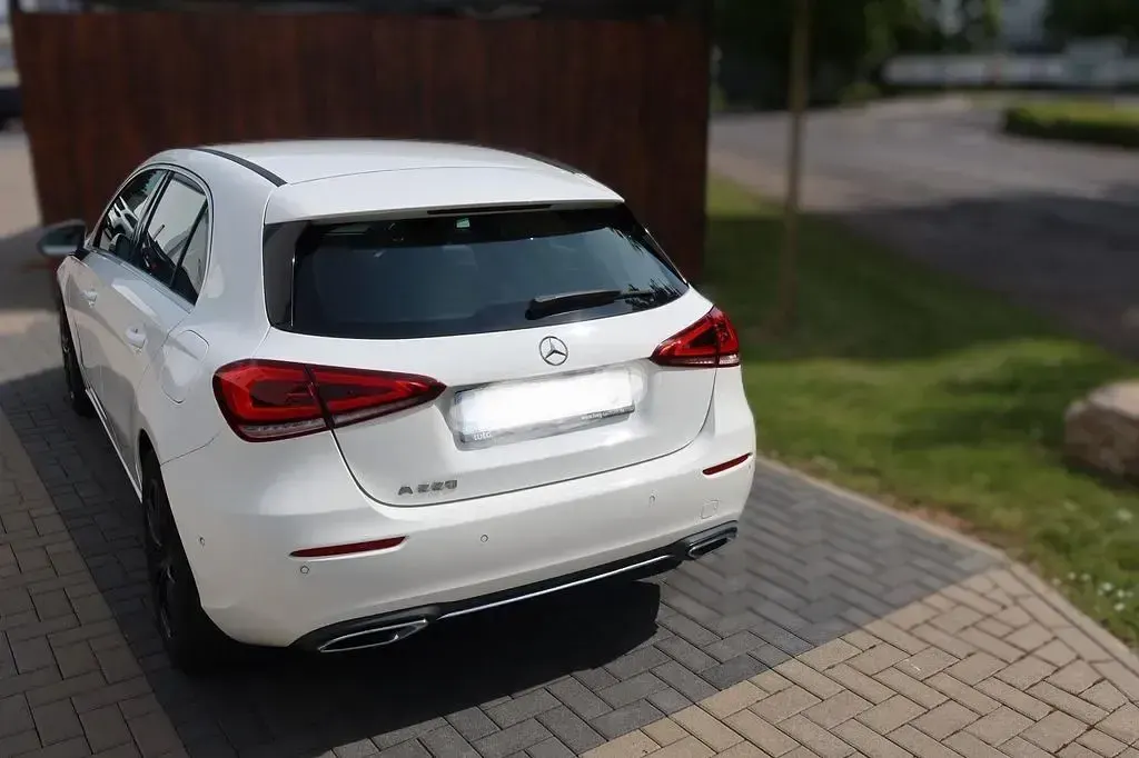 Gebraucht Mercedes A220 190 PS (139 kW) 2019 Weiß Limousine
