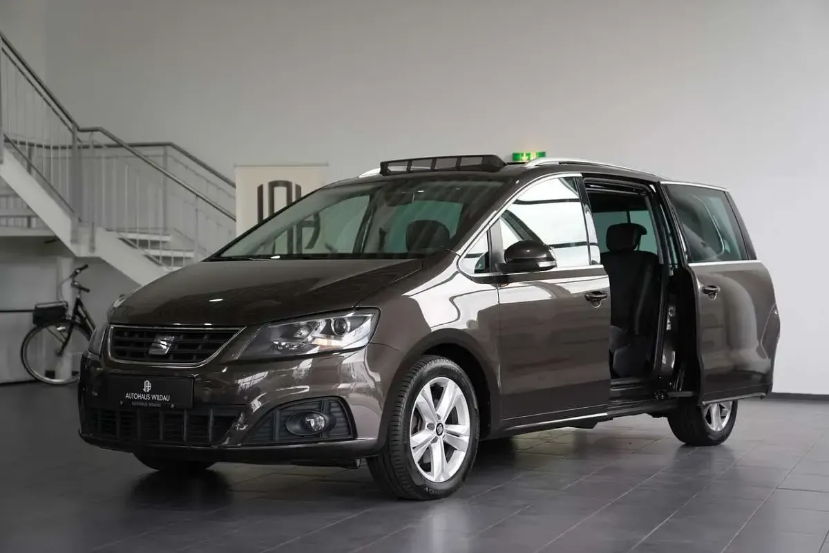 Gebraucht Seat Alhambra Style Plus 184 PS (135 kW) 2016 "roble negro" braun Van / Kleinbus