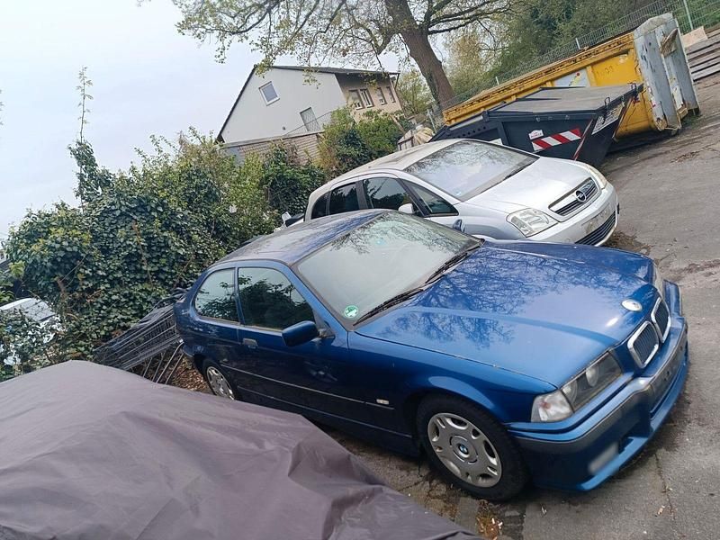 Gebraucht BMW 316 102 PS (75 kW) 1998 Blau Coupé