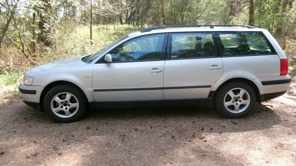 Gebraucht VW Passat Basis 110 PS (80 kW) 1999 Silber Kombi