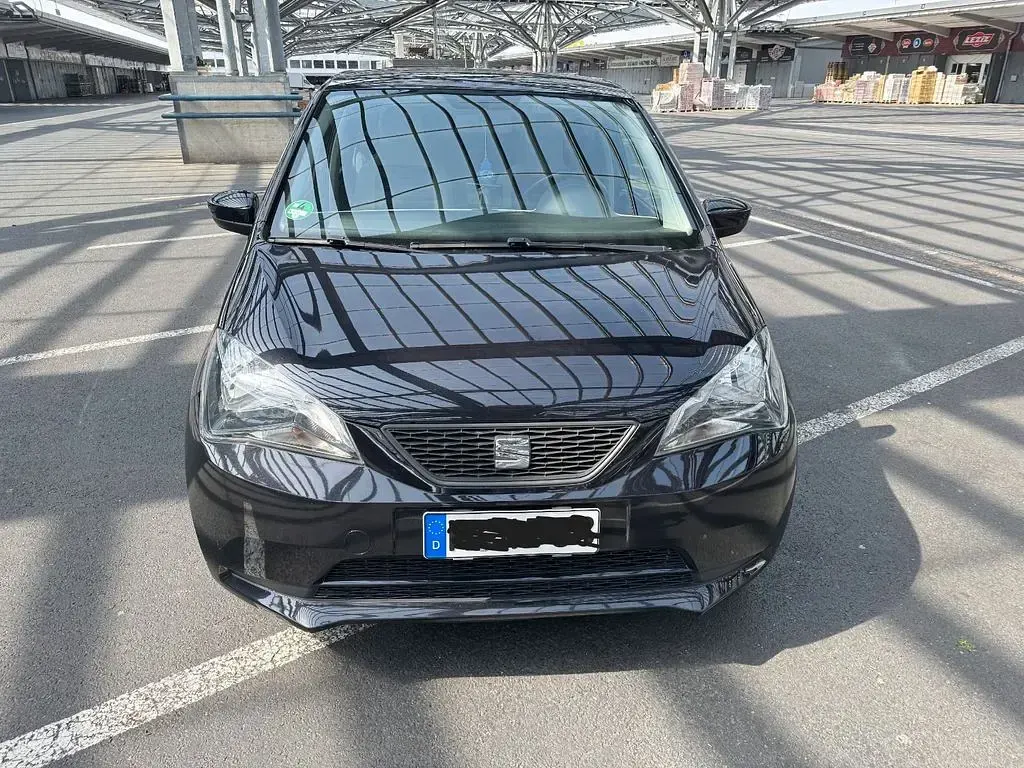 Używany Seat Mii Style 60 KM (44 kW) 2014 Czarny Hatchback